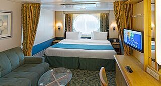 Каюта з вікном "Ocean View Stateroom"