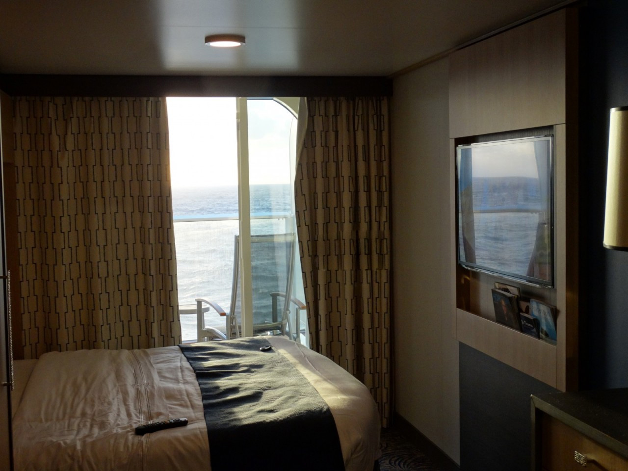 Каюта с балконом "Ocean View Balcony"