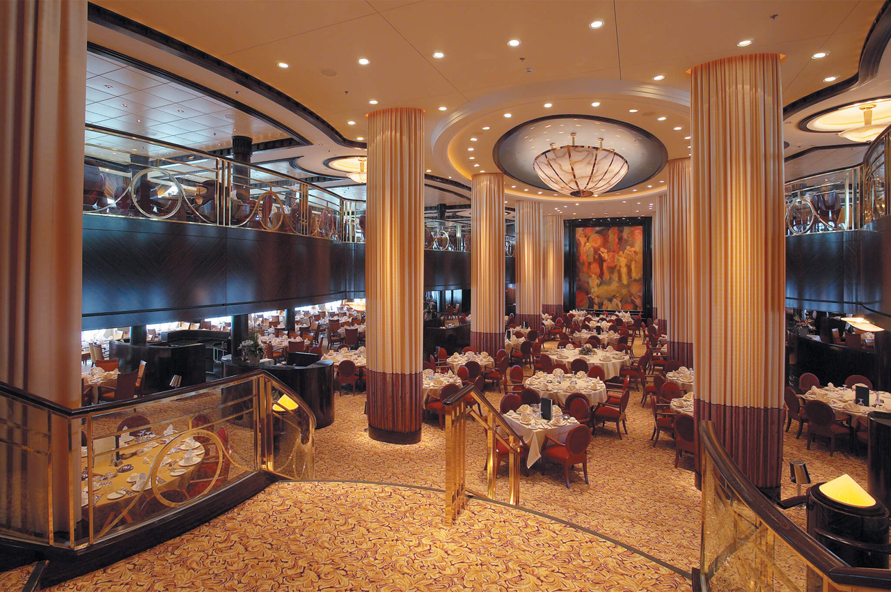 Круизный лайнер Serenade of the Seas - Основной ресторан (Dining Room)