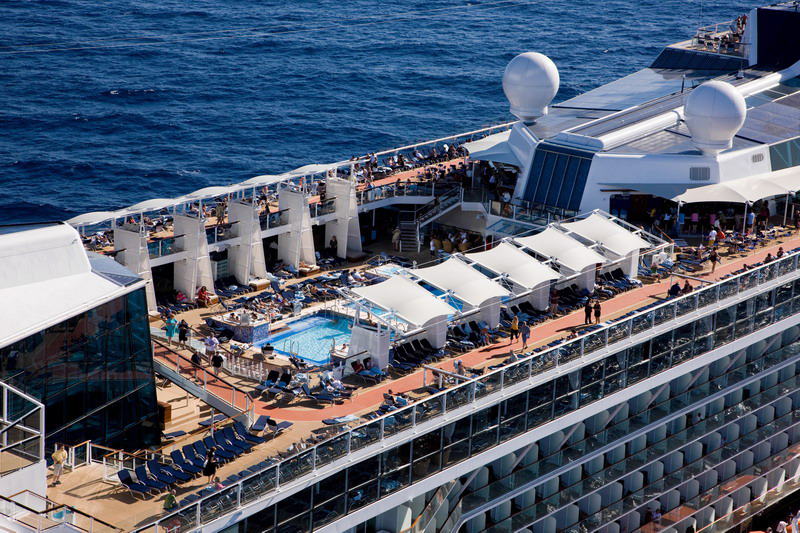 Круїзний лайнер Celebrity Solstice - Палуба водных развлечений (Pool deck)