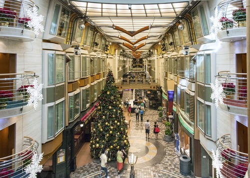 RCI_Independence_Christmas_Promenade-40_edit